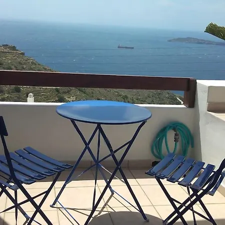 νησώκατοικία με εκπληκτική θέα/ ηλιοβασίλεμα. * Batsi